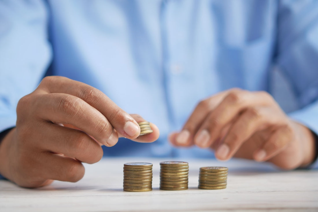 Persona revisando la distribución de su portafolio de inversión — Consejo Capital